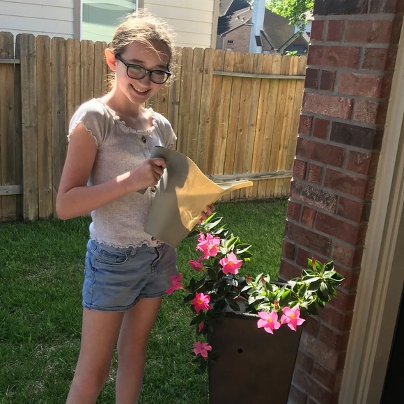 Meet your Posher, Shelly - Picture 1 of 1